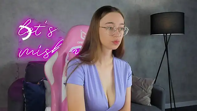 Lucy Green online show from 07/12/26, 12:34