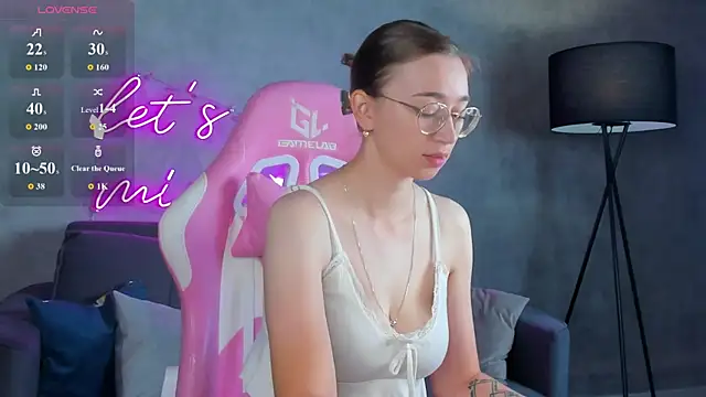Lucy Green online show from 07/14/26, 12:46
