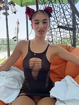 VixenRosse online show from 07/17/26, 09:05