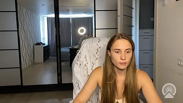 Snapshot of Miss_Luna_meow chatting on 07/31/26, 02:49 Miss Luna meow online show from 07/31/26, 02:49
