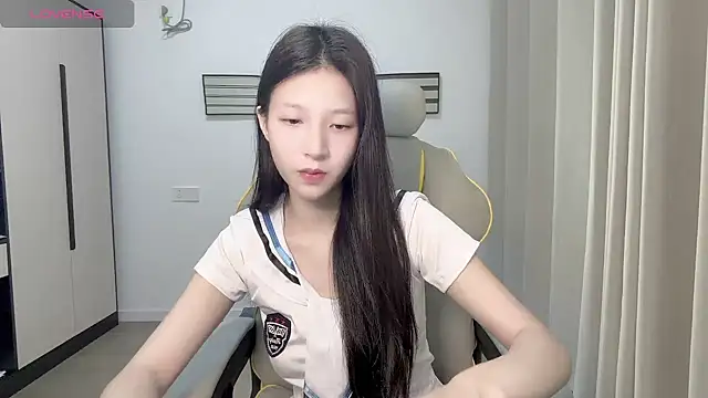 Snapshot of yy-1314 chatting on 06/25/26, 02:32 yy-1314 online show from 06/25/26, 02:32