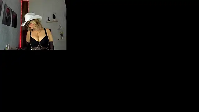 Snapshot of Rosse_depp chatting on 06/30/26, 01:56 Rosse depp online show from 06/30/26, 01:56