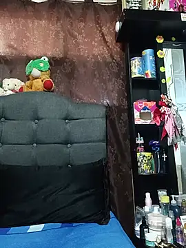 Snapshot of Estrella2001 chatting on 07/17/26, 07:41 Estrella2001 online show from 07/17/26, 07:41