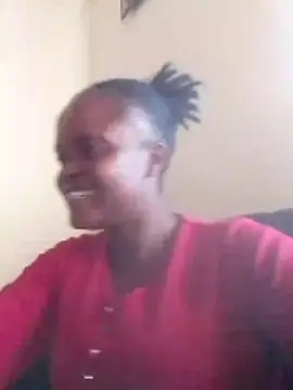 Snapshot of queen-shanty chatting on 06/18/26, 07:08 queen-shanty online show from 06/18/26, 07:08