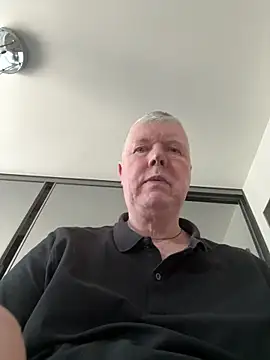 Snapshot of cumboy chatting on 03/21/26, 11:48 cumboy online show from 03/21/26, 11:48