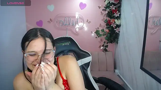 Lia Rose ch online show from 08/04/26, 03:10