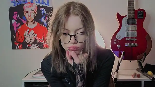 EndicaWilde online show from 06/21/26, 06:54