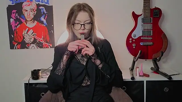 EndicaWilde online show from 06/22/26, 08:39