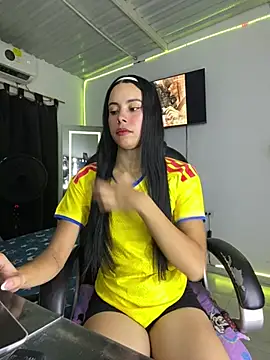 Lesly Cute  online show from 06/19/26, 04:17