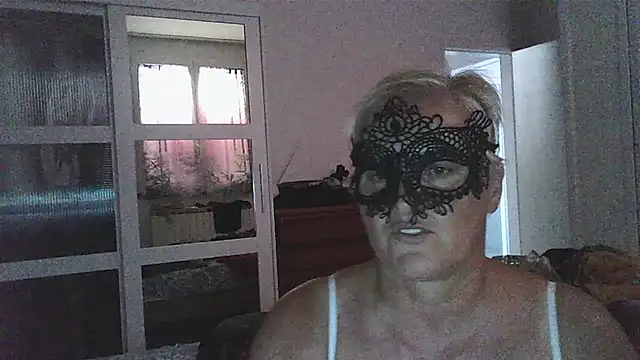 Snapshot of AngelDemon8 chatting on 07/20/26, 02:52 AngelDemon8 online show from 07/20/26, 02:52