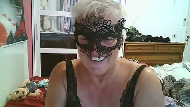 Snapshot of AngelDemon8 chatting on 07/23/26, 06:44 AngelDemon8 online show from 07/23/26, 06:44