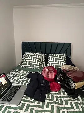 Snapshot of sophiagomezx chatting on 06/20/26, 10:01 sophiagomezx online show from 06/20/26, 10:01