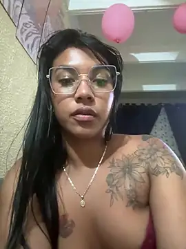 Snapshot of sophiagomezx chatting on 06/28/26, 02:39 sophiagomezx online show from 06/28/26, 02:39