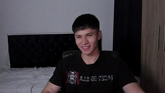 Snapshot of ryo_kush_ chatting on 06/27/26, 01:17 ryo kush online show from 06/27/26, 01:17