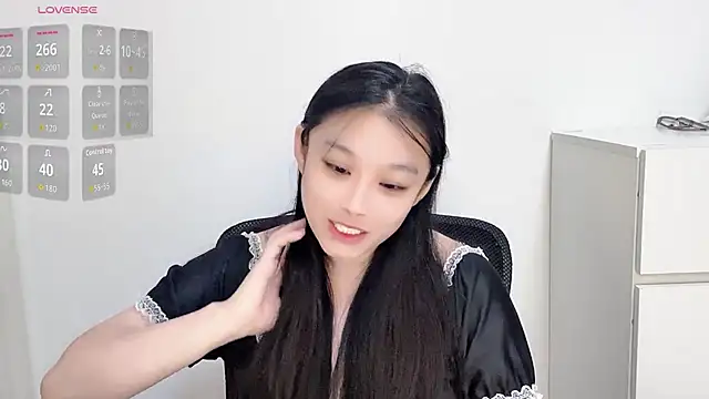 Snapshot of qiuqiu-123 chatting on 07/01/26, 01:45 qiuqiu-123 online show from 07/01/26, 01:45