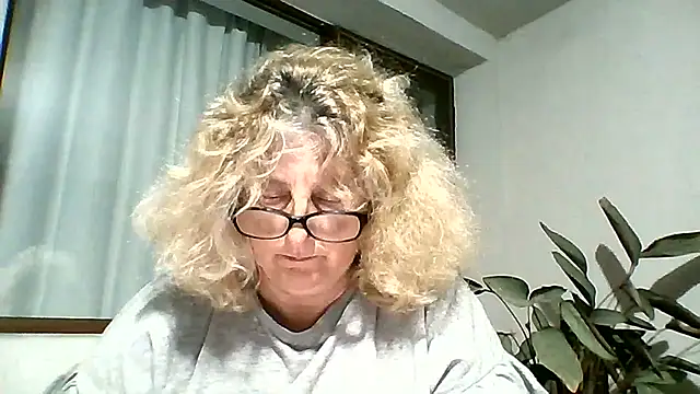 NoraMelow online show from 08/02/26, 09:02