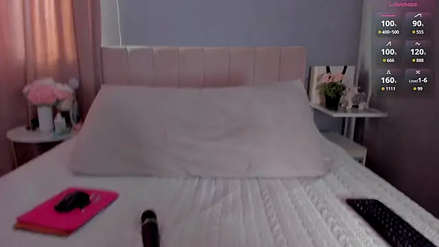 Snapshot of MissMiaTv chatting on 10/20/25, 03:29 MissMiaTv online show from 10/20/25, 03:29