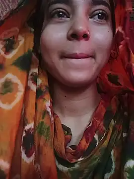 Snapshot of Simran_143 chatting on 07/14/26, 03:55 Simran 143 online show from 07/14/26, 03:55