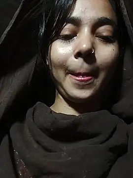 Snapshot of Simran_143 chatting on 07/31/26, 03:00 Simran 143 online show from 07/31/26, 03:00
