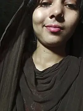 Snapshot of Simran_143 chatting on 08/01/26, 04:50 Simran 143 online show from 08/01/26, 04:50