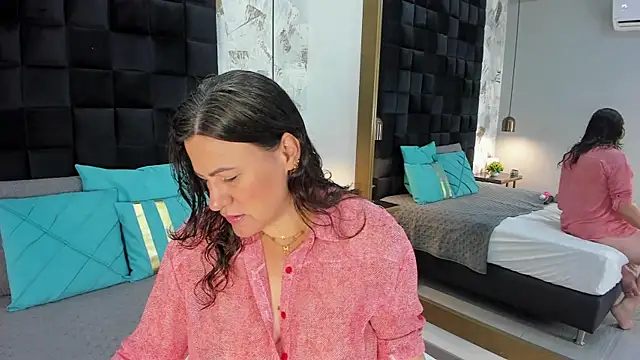 CharlotteG  online show from 07/24/26, 01:20
