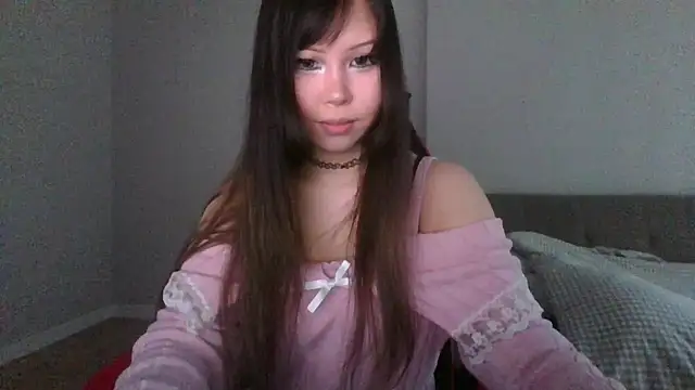 Snapshot of MiaSavageQueen chatting on 06/19/26, 01:15 MiaSavageQueen online show from 06/19/26, 01:15