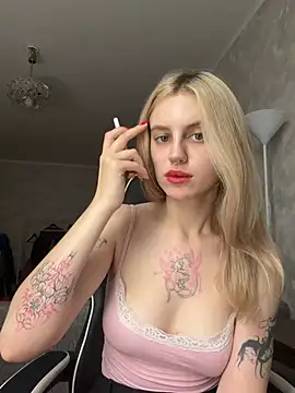 Snapshot of blondiedoll chatting on 07/26/26, 07:59 blondiedoll online show from 07/26/26, 07:59