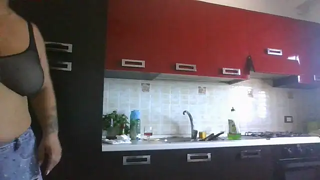 Snapshot of MissEva10 chatting on 07/27/26, 12:01 MissEva10 online show from 07/27/26, 12:01