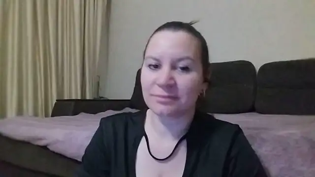 Lauralison online show from 06/21/26, 08:22