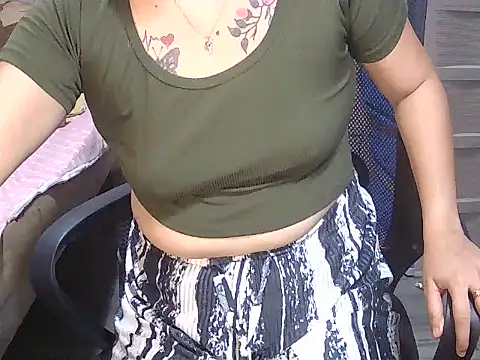 Snapshot of Alyssa_SexyAsian chatting on 07/05/26, 04:30 Alyssa SexyAsian online show from 07/05/26, 04:30