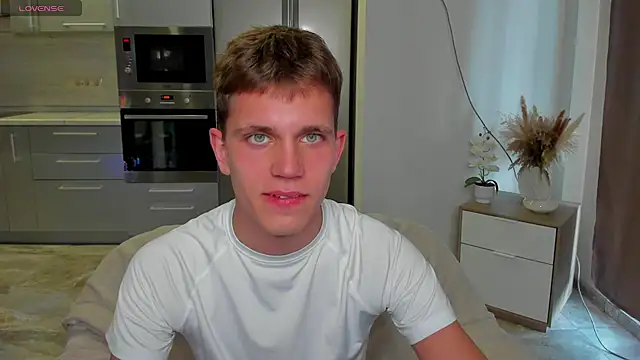 m0neyken online show from 08/04/26, 02:15