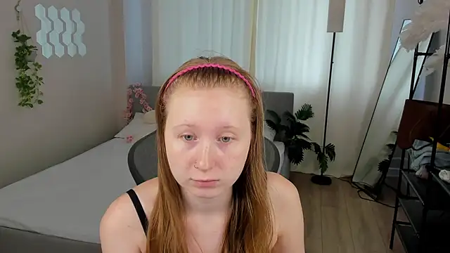 Snapshot of LiliTiny chatting on 07/29/26, 01:15 LiliTiny online show from 07/29/26, 01:15