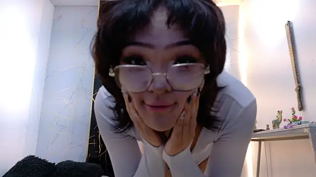 Snapshot of Nix_Siren chatting on 07/31/26, 12:48 Nix Siren online show from 07/31/26, 12:48