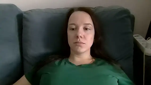 Snapshot of Nivella chatting on 06/28/26, 10:21 Nivella online show from 06/28/26, 10:21