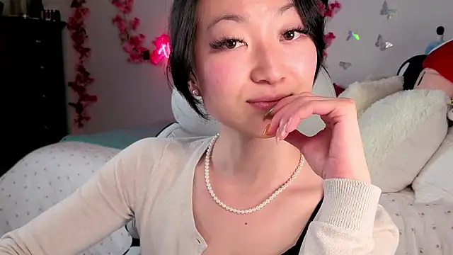 Snapshot of MySweetSofie chatting on 09/15/25, 10:43 MySweetSofie online show from 09/15/25, 10:43