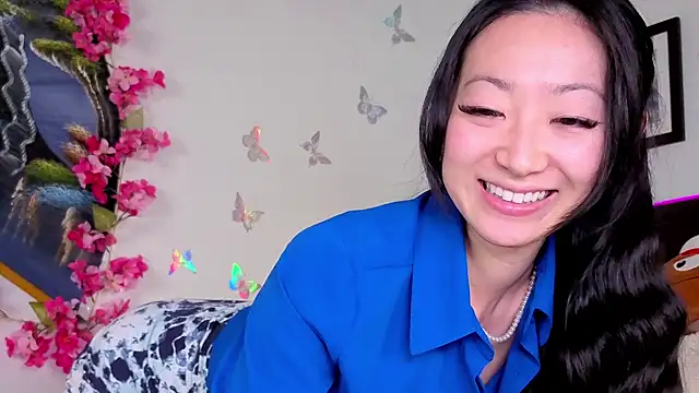 Snapshot of MySweetSofie chatting on 09/18/25, 05:59 MySweetSofie online show from 09/18/25, 05:59