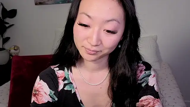 Snapshot of MySweetSofie chatting on 10/08/25, 09:45 MySweetSofie online show from 10/08/25, 09:45