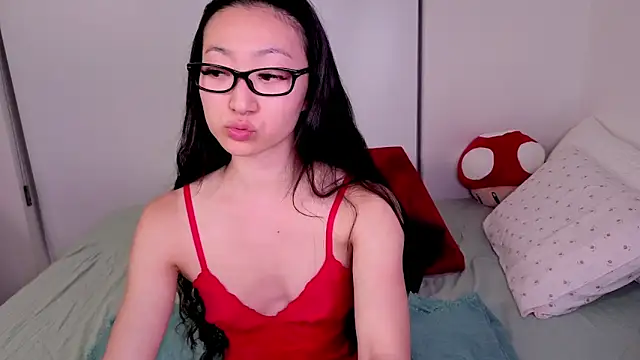 Snapshot of MySweetSofie chatting on 05/08/26, 04:51 MySweetSofie online show from 05/08/26, 04:51