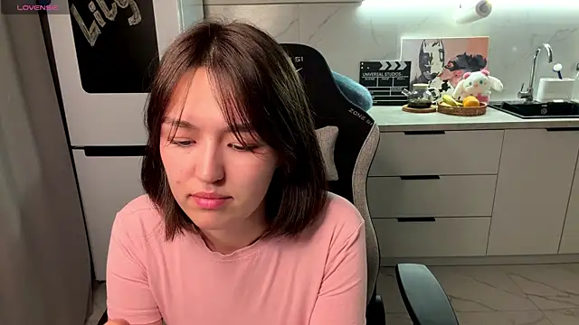 LilyPopss online show from 06/20/26, 07:27