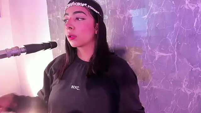 cherry skinnyy  online show from 07/21/26, 11:23
