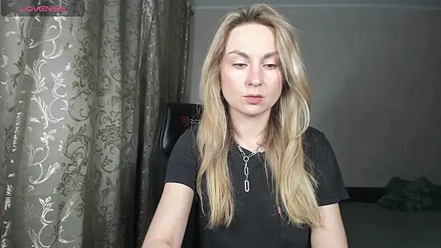 Snapshot of kelly_copperfield chatting on 10/18/25, 03:46 kelly copperfield online show from 10/18/25, 03:46