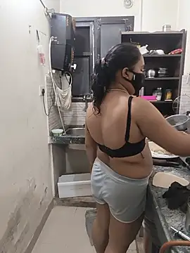 Snapshot of Lundpakadu chatting on 08/02/26, 05:00 Lundpakadu online show from 08/02/26, 05:00