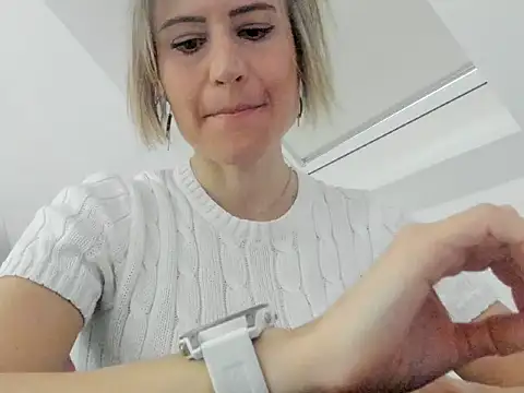 Ssoniaaa online show from 03/07/25, 04:22