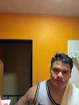Snapshot of LatinoLeones chatting on 07/14/26, 04:50 LatinoLeones online show from 07/14/26, 04:50