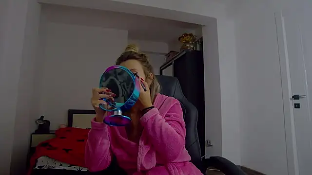 DedeSibel online show from 01/08/26, 02:08