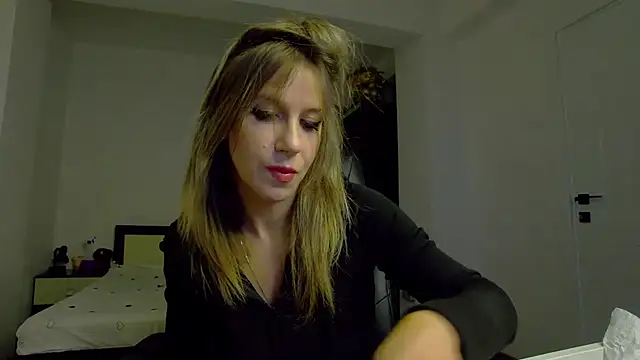 Snapshot of DedeSibel chatting on 03/23/26, 04:22 DedeSibel online show from 03/23/26, 04:22