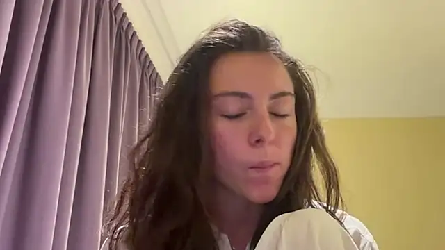 Snapshot of Monicaqte chatting on 07/02/26, 12:00 Monicaqte online show from 07/02/26, 12:00