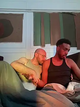 pela and black online show from 06/22/26, 06:05
