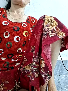 Snapshot of Mammi_x chatting on 06/23/26, 01:47 Mammi x online show from 06/23/26, 01:47