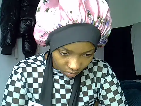 Snapshot of pretty_jaz chatting on 06/25/26, 06:29 pretty jaz online show from 06/25/26, 06:29